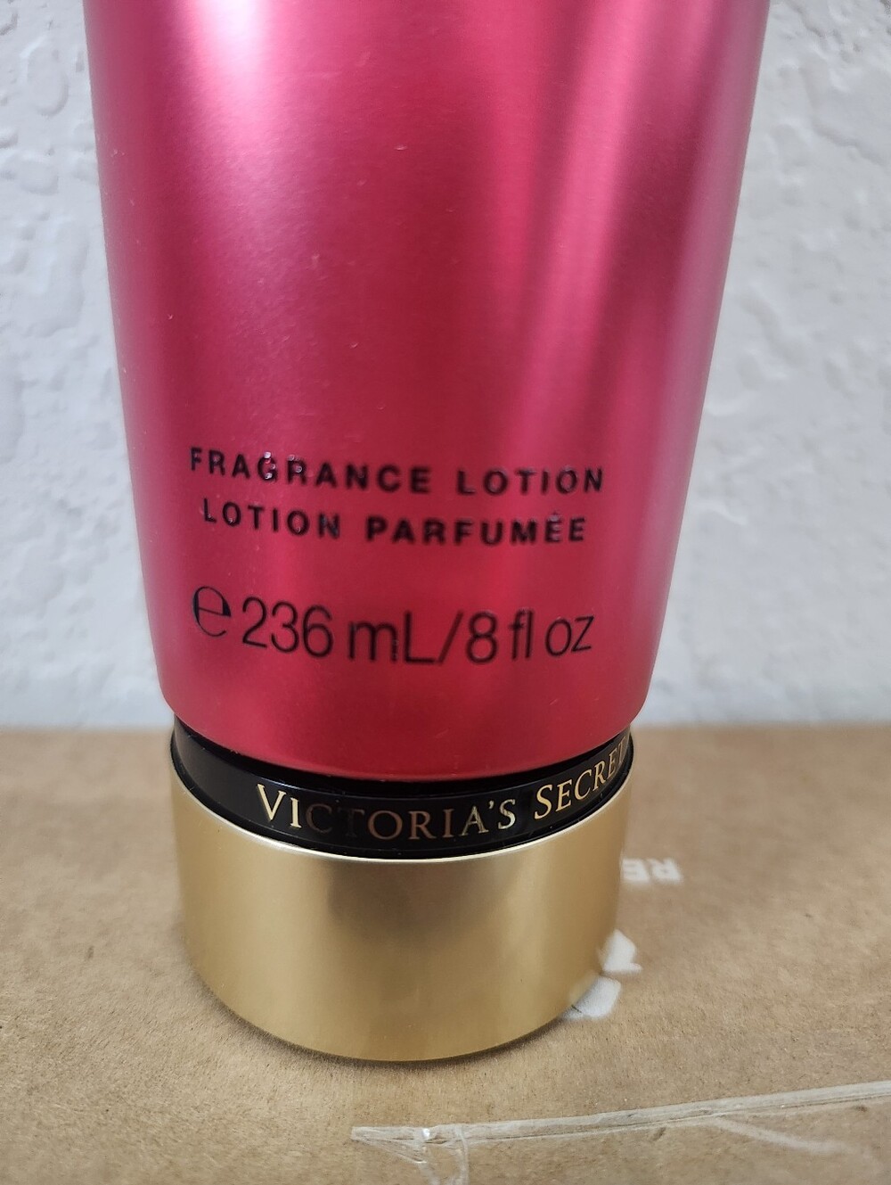 Victoria's Secret CHERRY DESIRE lotion 8 Ounce Bottle-New - Picture 3 of 4